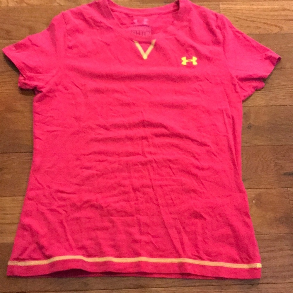 CUTE Girl’s Under Armour large shirt